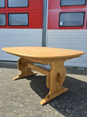 Spisebord  Kr. 3500,-